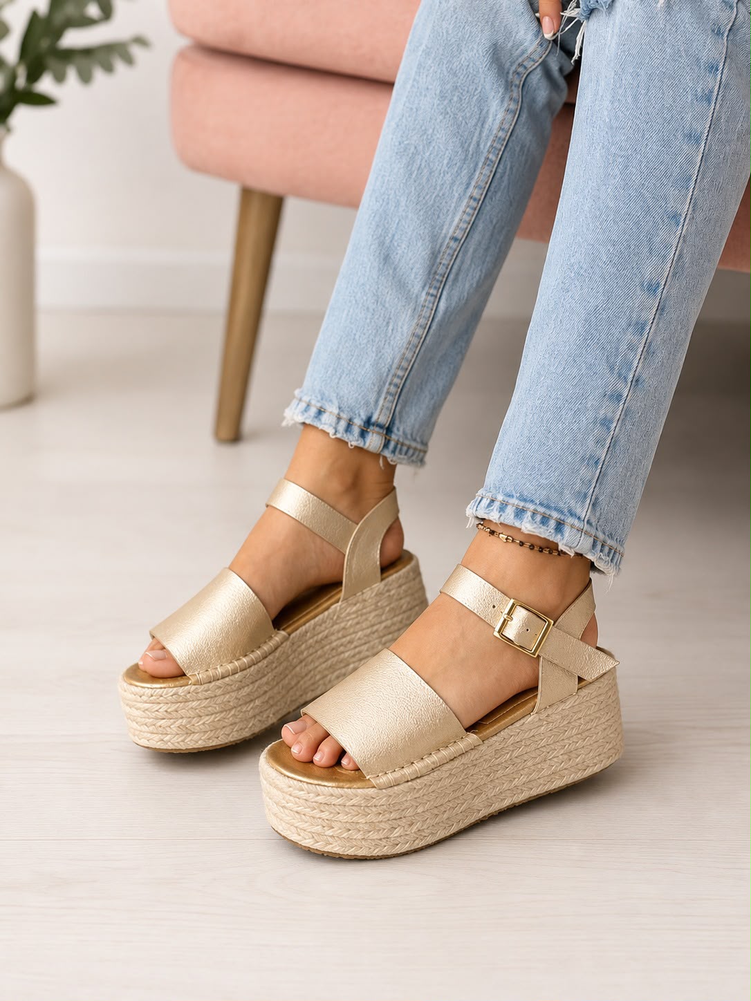 LAURA SANDALS